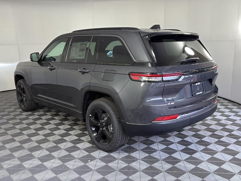 new 2026 Jeep Grand Cherokee car, priced at $43,465