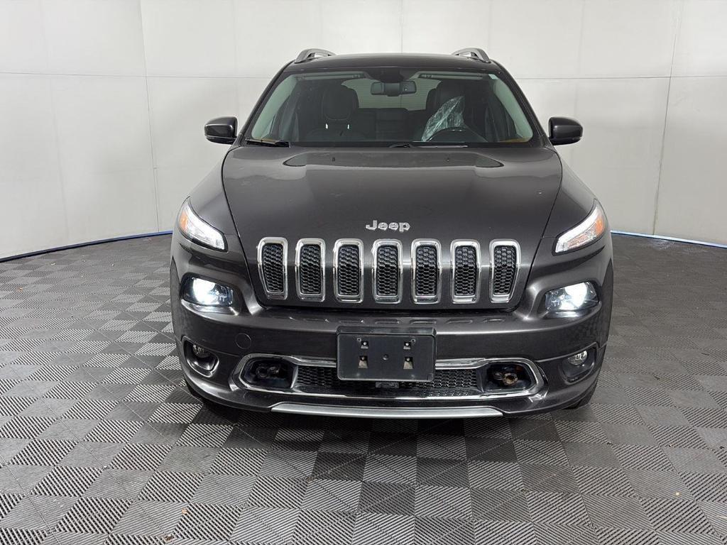 used 2018 Jeep Cherokee car, priced at $18,695