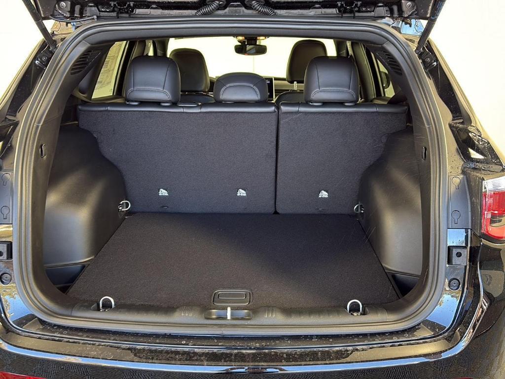 new 2026 Jeep Compass car, priced at $31,573