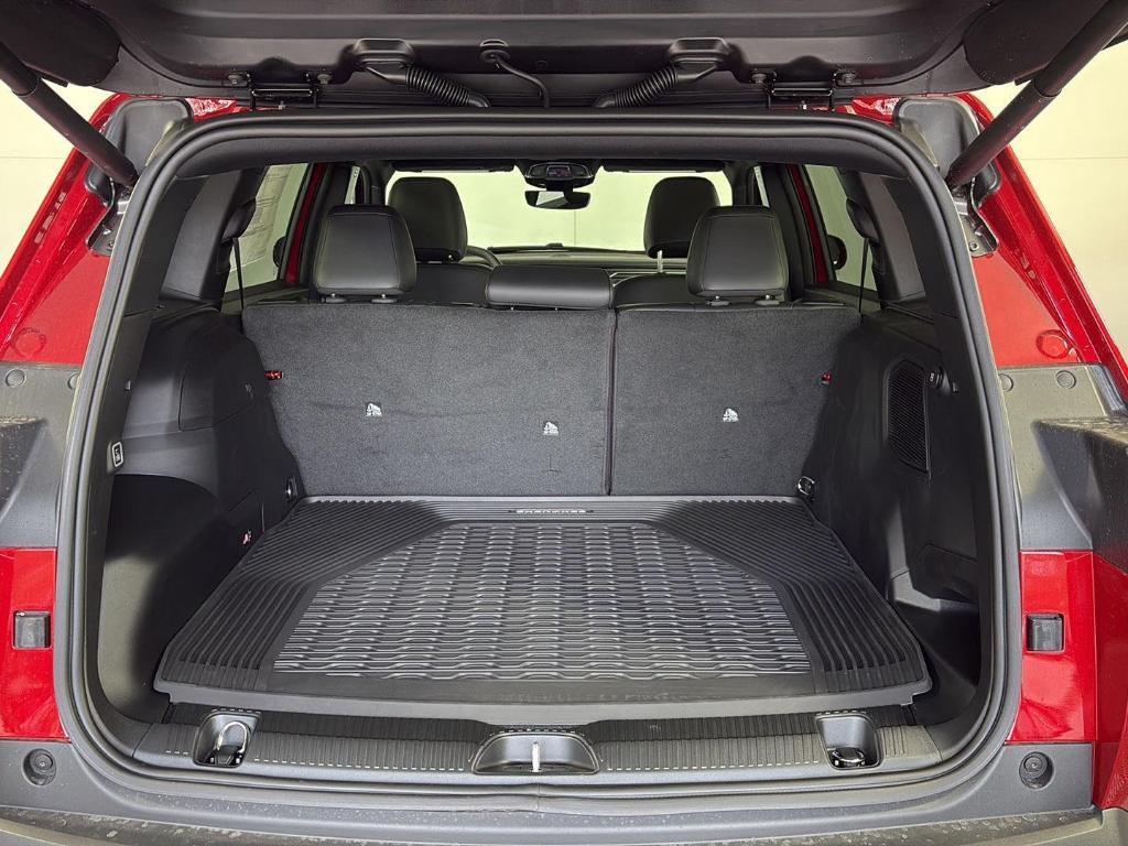 new 2026 Jeep Cherokee car, priced at $41,187