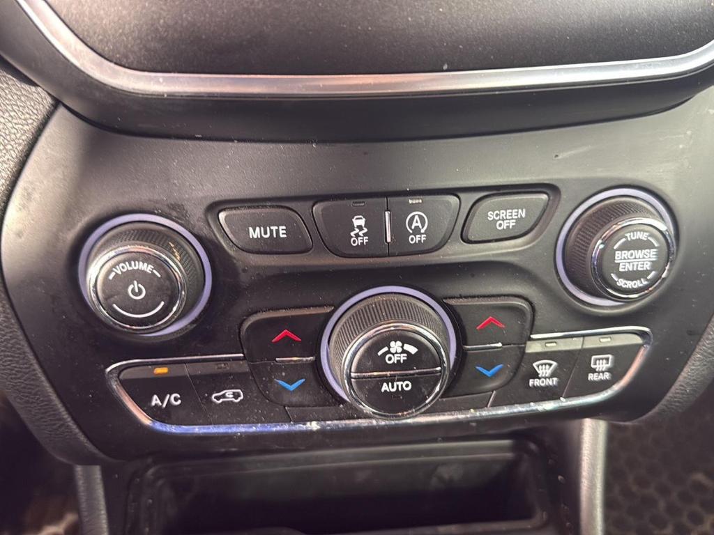 used 2019 Jeep Cherokee car, priced at $17,695