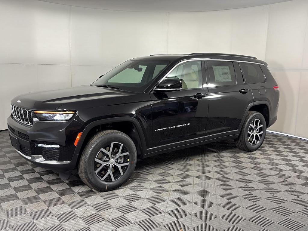 new 2025 Jeep Grand Cherokee L car, priced at $44,995