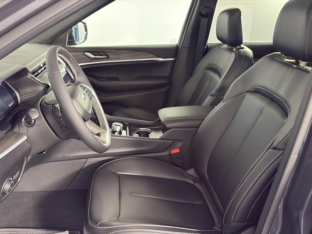new 2026 Jeep Grand Cherokee car, priced at $42,539