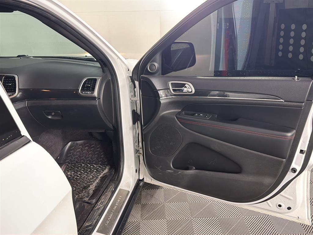 used 2018 Jeep Grand Cherokee car, priced at $22,495