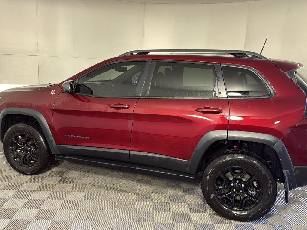 used 2021 Jeep Cherokee car, priced at $23,995