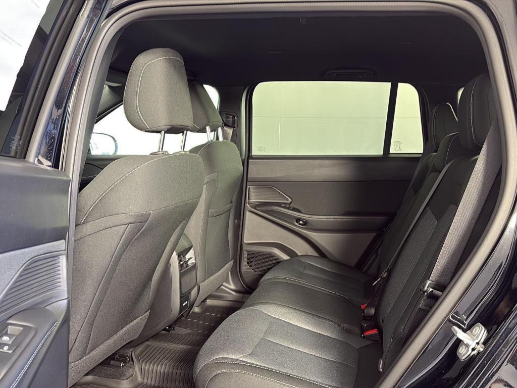 new 2026 Jeep Cherokee car, priced at $35,523