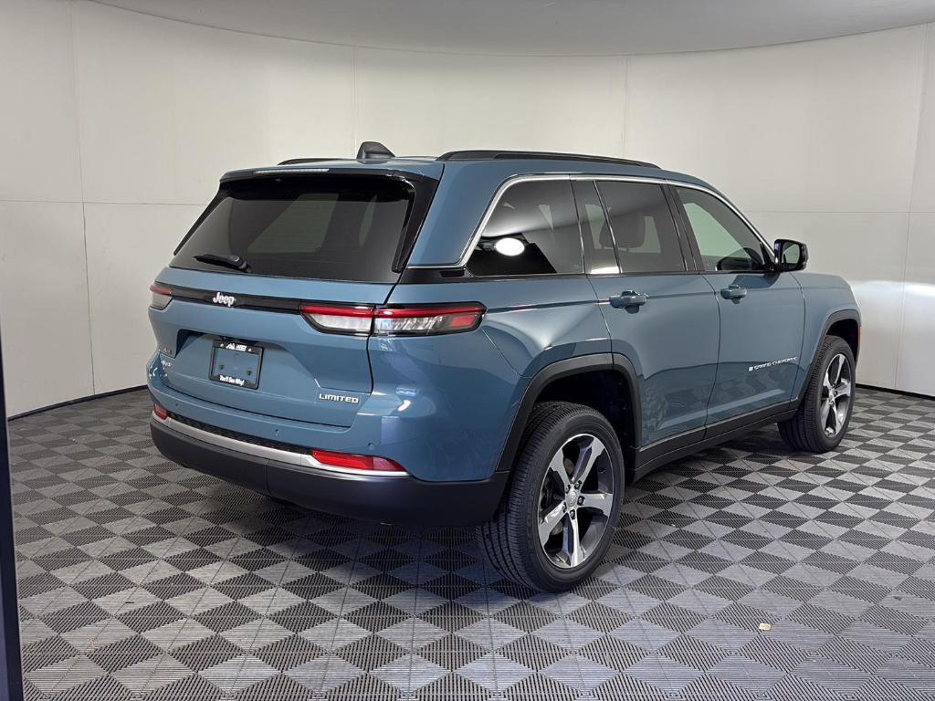 new 2026 Jeep Grand Cherokee car, priced at $43,916