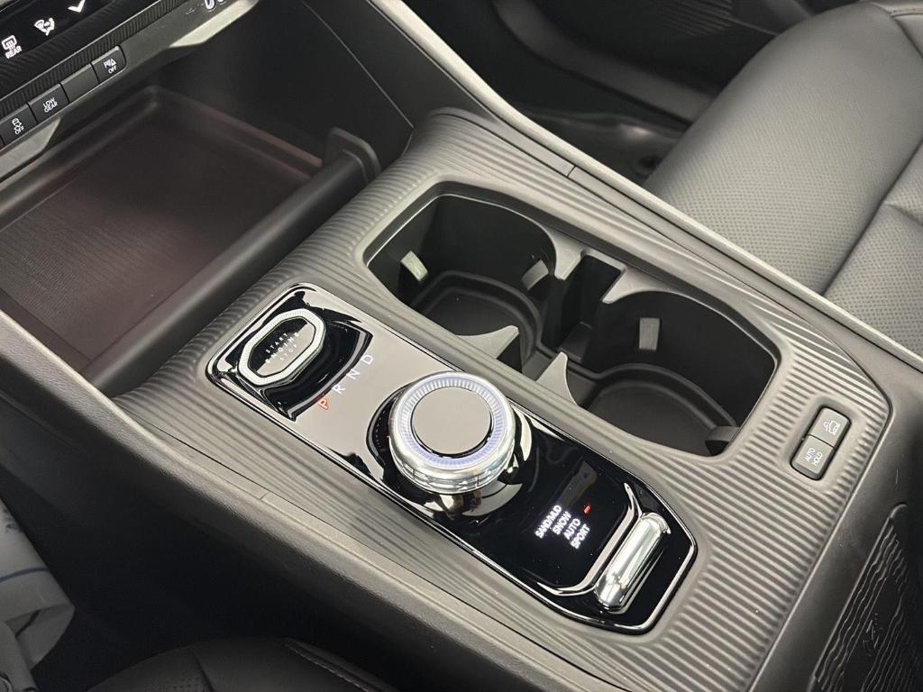new 2026 Jeep Cherokee car, priced at $38,039
