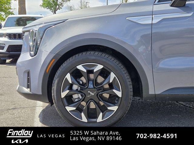 used 2024 Kia Sorento car, priced at $31,299