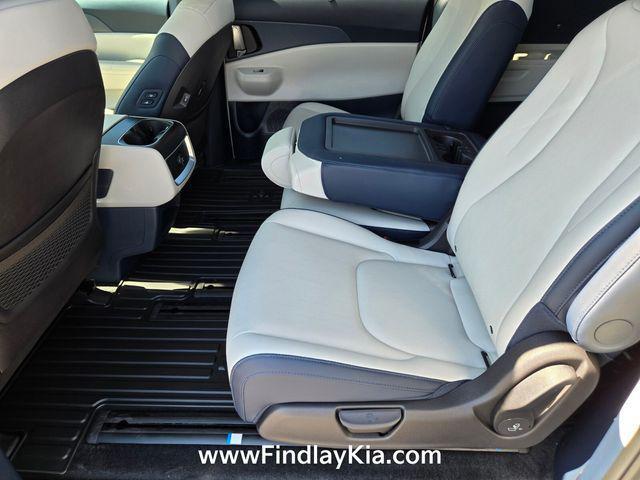 new 2026 Kia Carnival Hybrid car, priced at $43,132