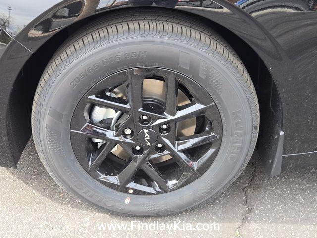 new 2026 Kia K5 car, priced at $28,083
