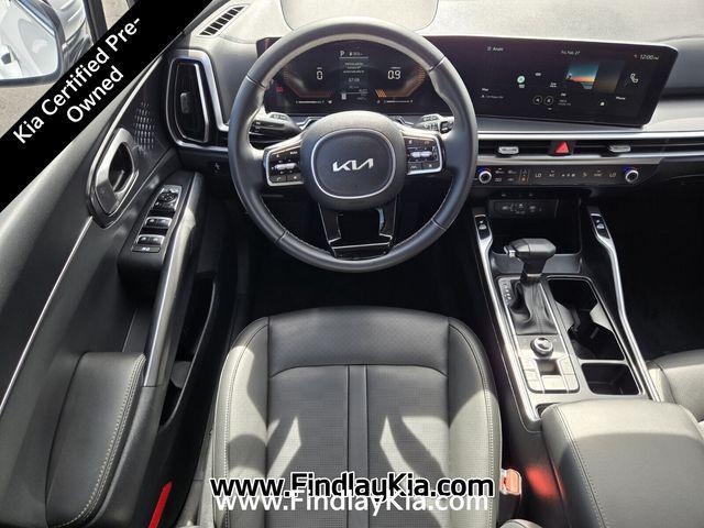 used 2025 Kia Sorento car, priced at $32,000