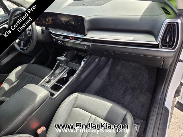 used 2025 Kia Sorento car, priced at $32,000