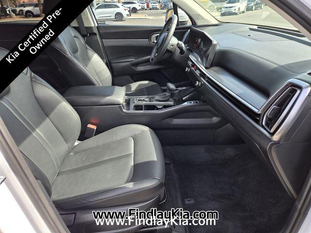used 2025 Kia Sorento car, priced at $32,000