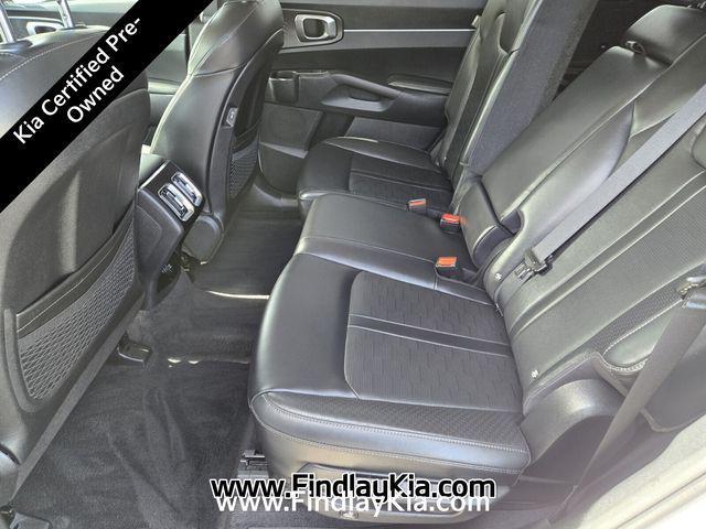 used 2025 Kia Sorento car, priced at $32,000