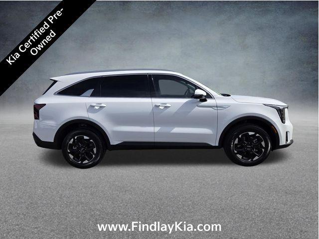 used 2025 Kia Sorento car, priced at $32,000