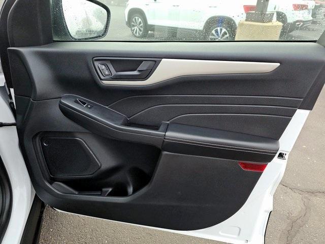 used 2022 Ford Escape car, priced at $19,999