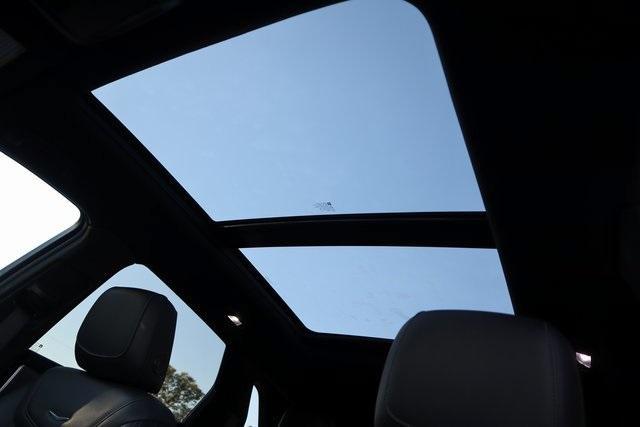 used 2023 Cadillac XT5 car, priced at $28,999