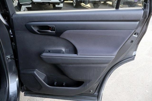 used 2024 Toyota Highlander car, priced at $32,880