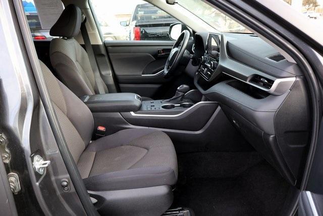 used 2024 Toyota Highlander car, priced at $32,880