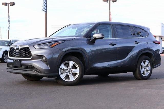 used 2024 Toyota Highlander car, priced at $32,880