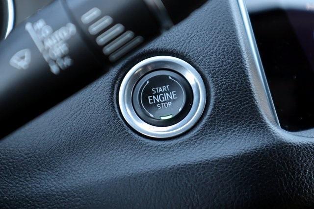 used 2020 Cadillac XT4 car, priced at $16,999