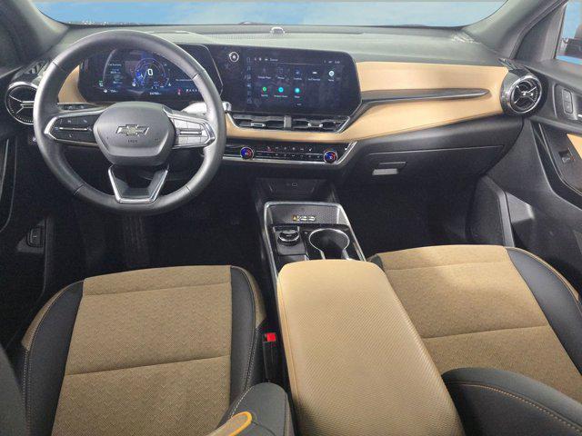 used 2025 Chevrolet Equinox car, priced at $26,996
