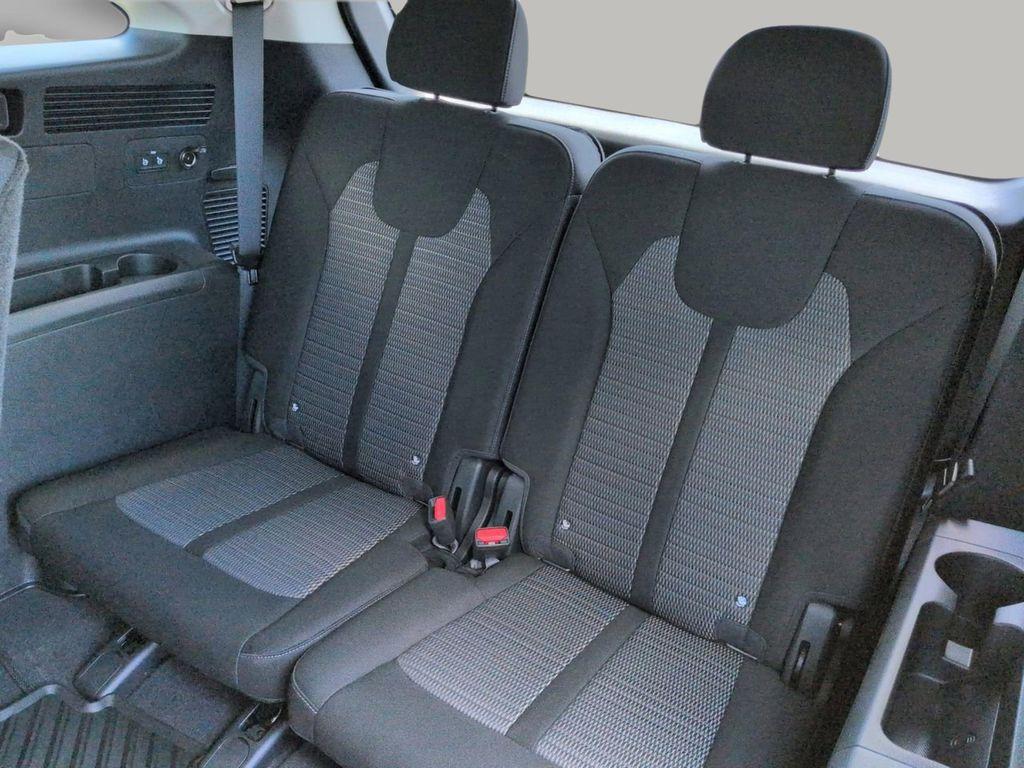 new 2026 Kia Sorento car, priced at $32,112