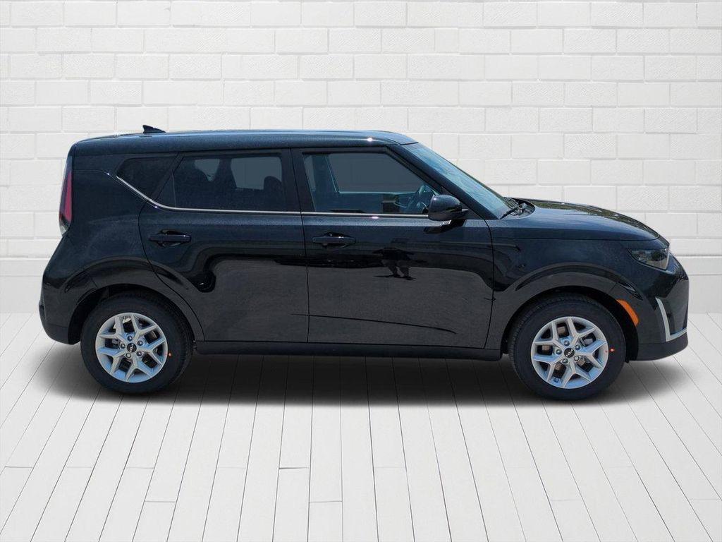 new 2025 Kia Soul car, priced at $19,876
