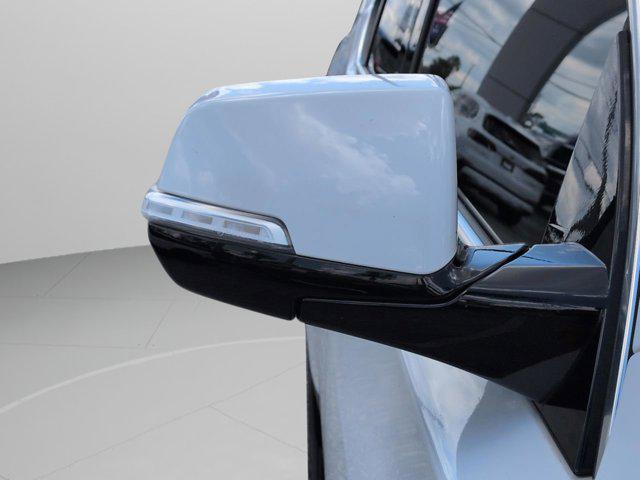 used 2020 Chevrolet Traverse car, priced at $12,889