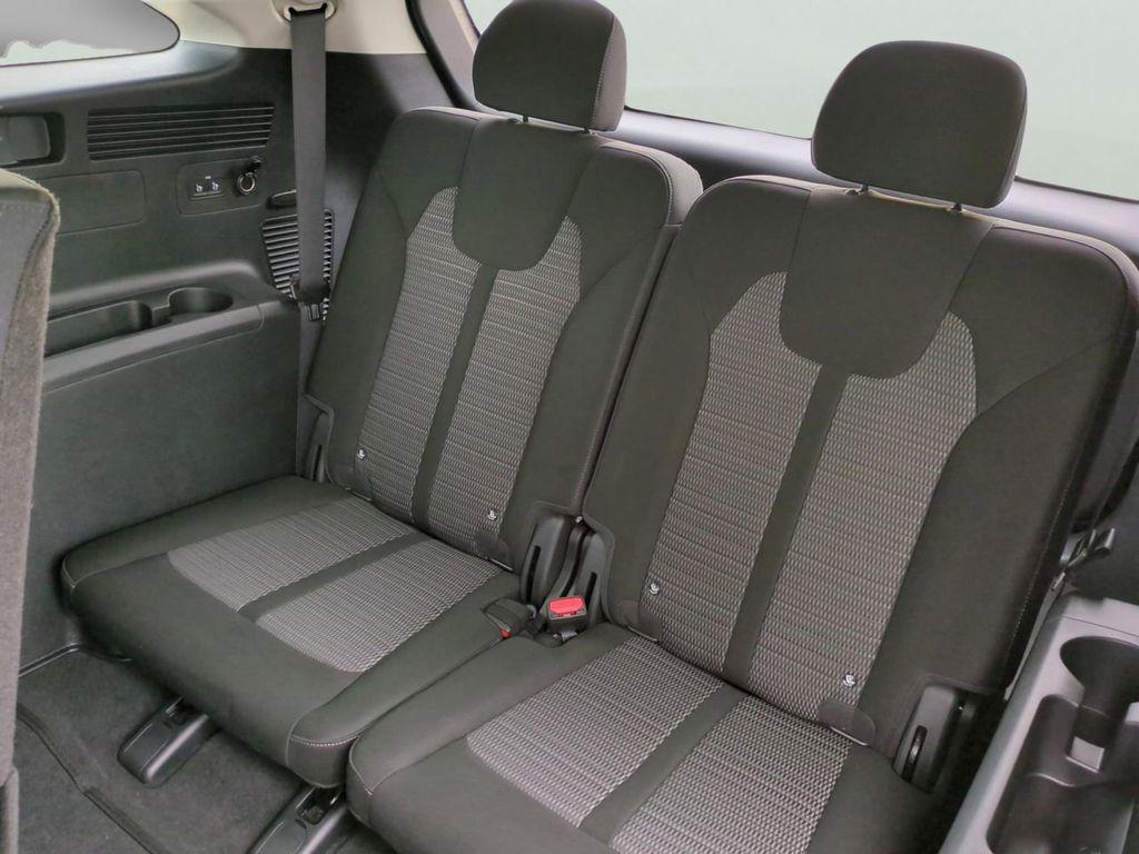 new 2026 Kia Sorento car, priced at $32,115