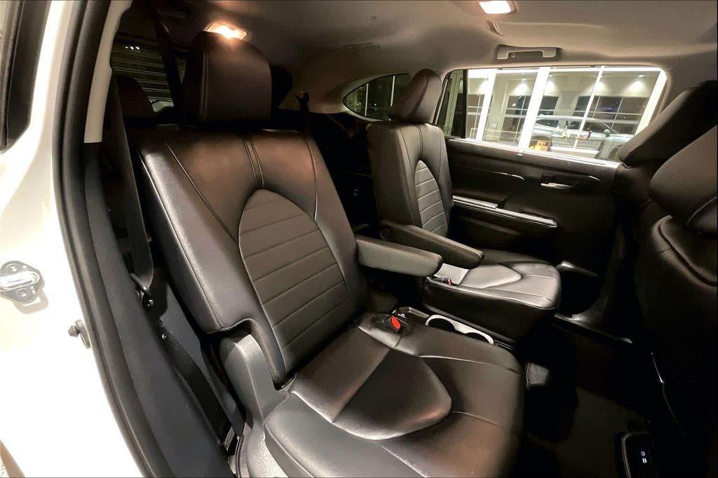 used 2024 Toyota Highlander car, priced at $43,000