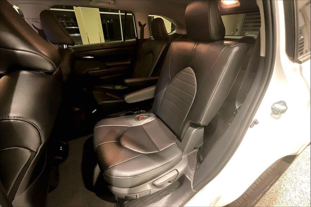 used 2024 Toyota Highlander car, priced at $43,000