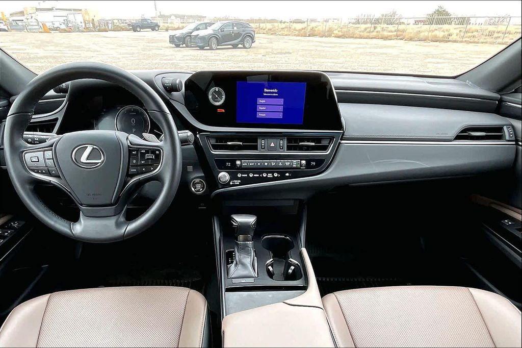 used 2025 Lexus ES 350 car, priced at $42,000