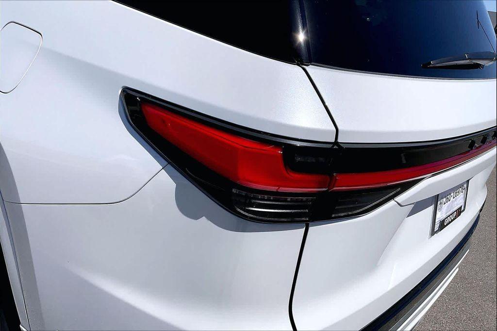 new 2026 Lexus TX 500h car, priced at $76,621