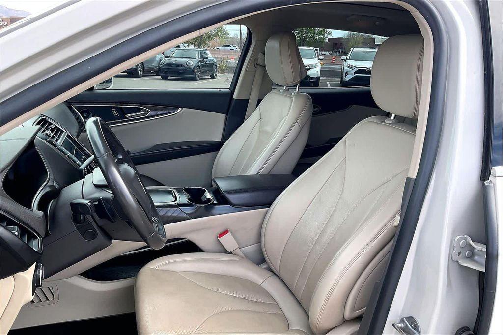 used 2020 Lincoln Nautilus car, priced at $23,500