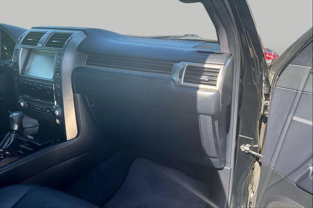 used 2021 Lexus GX 460 car, priced at $43,388