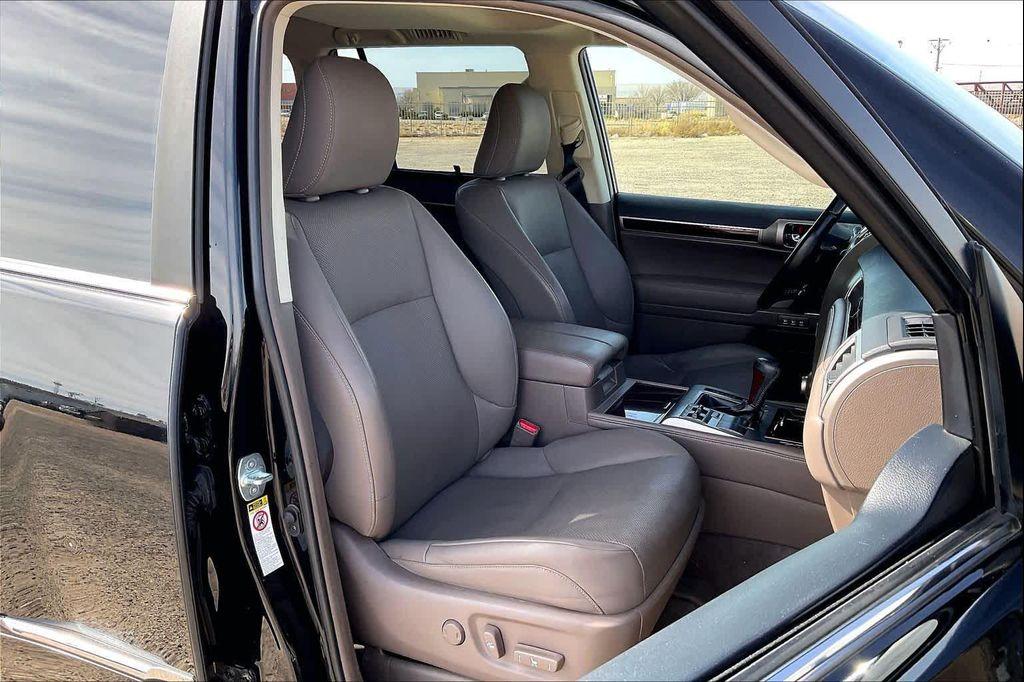 used 2019 Lexus GX 460 car, priced at $32,000