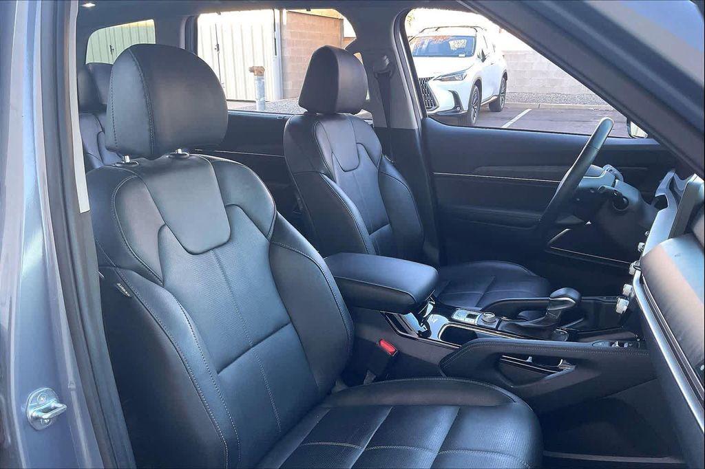 used 2023 Kia Telluride car, priced at $38,000