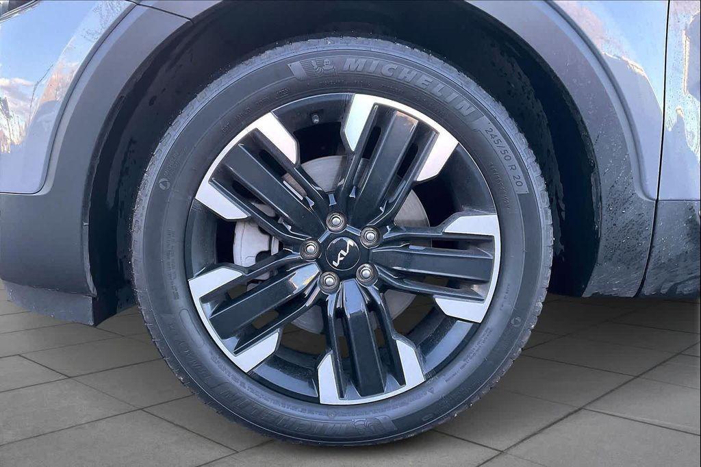 used 2023 Kia Telluride car, priced at $38,000