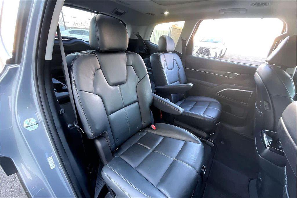 used 2023 Kia Telluride car, priced at $38,000