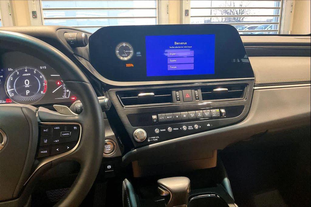 used 2025 Lexus ES 350 car, priced at $40,000