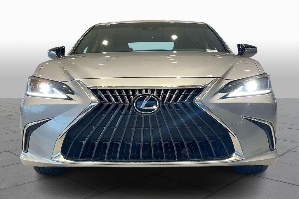 used 2025 Lexus ES 350 car, priced at $40,000