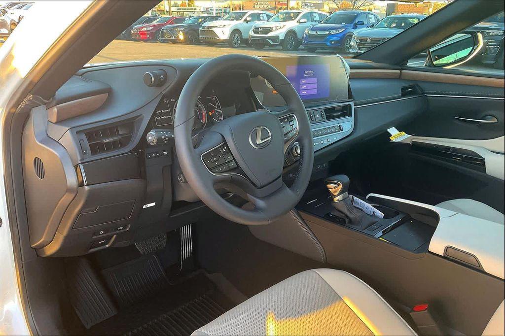 new 2025 Lexus ES 350 car, priced at $48,769