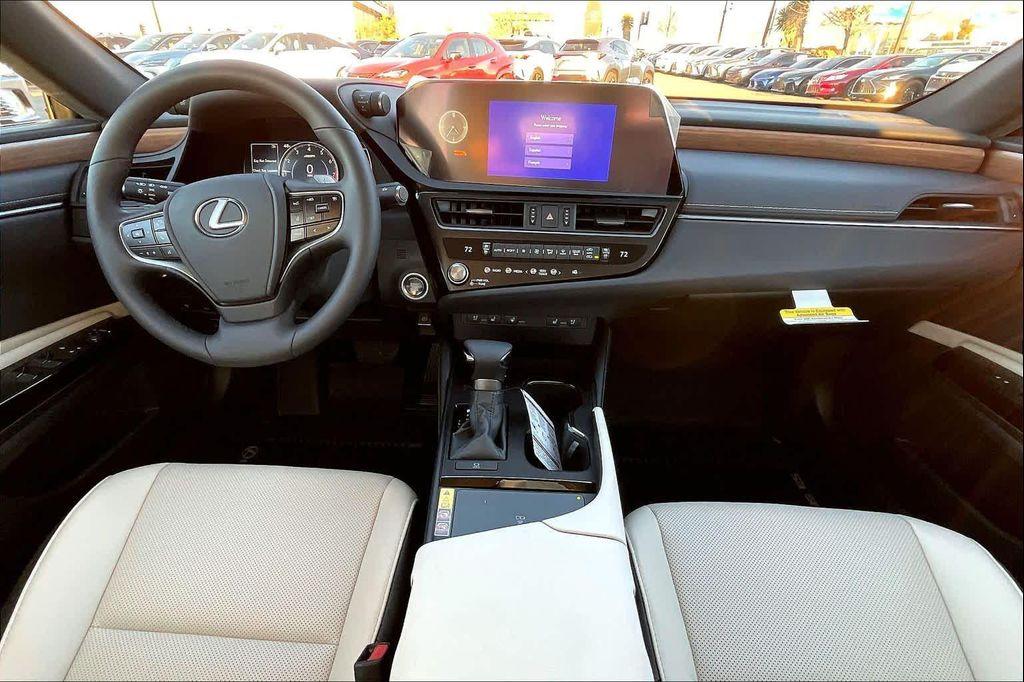 new 2025 Lexus ES 350 car, priced at $48,769