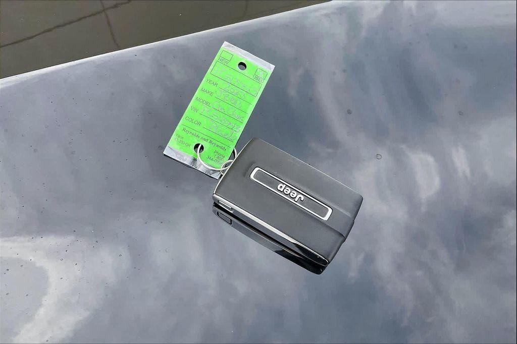 used 2023 Jeep Grand Cherokee car, priced at $39,000