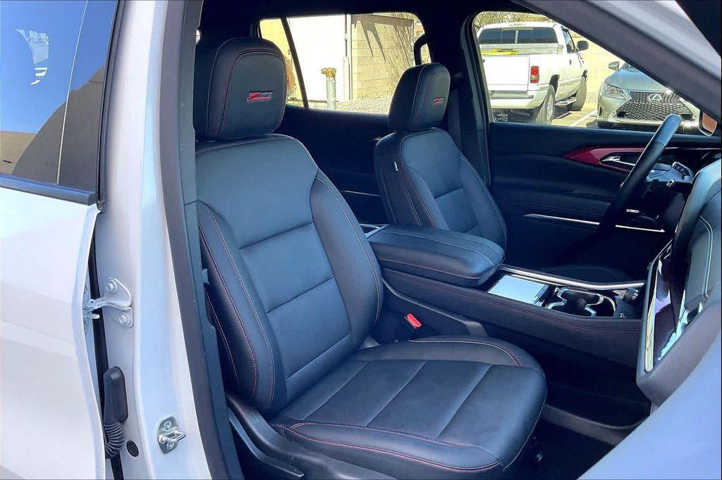 used 2025 Chevrolet Traverse car, priced at $46,000