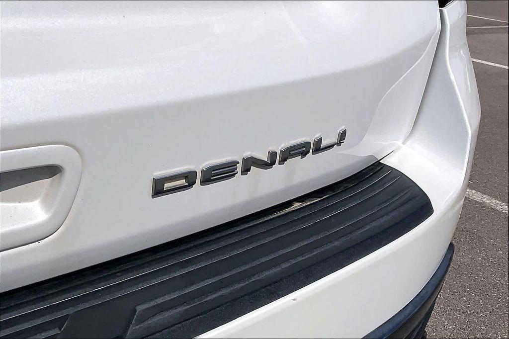 used 2023 GMC Yukon XL car, priced at $67,388