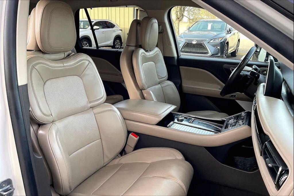 used 2022 Lincoln Aviator car, priced at $45,000