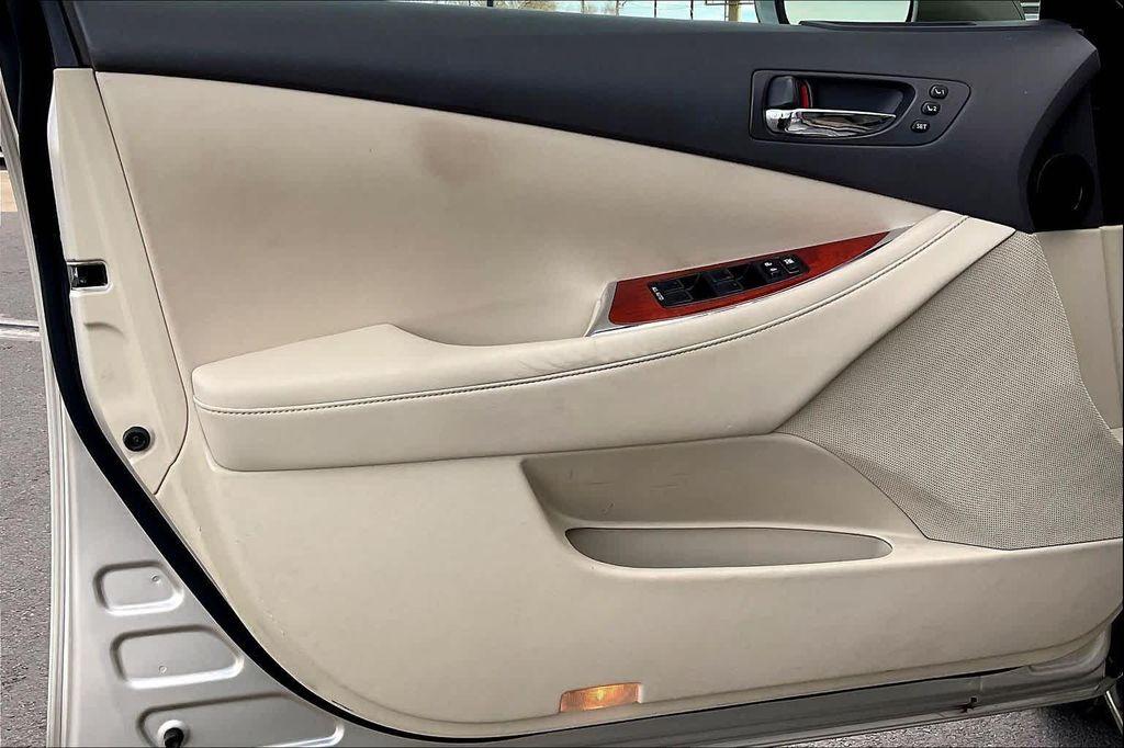 used 2011 Lexus ES 350 car, priced at $15,000